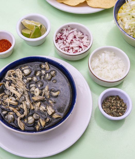 Pozole negro