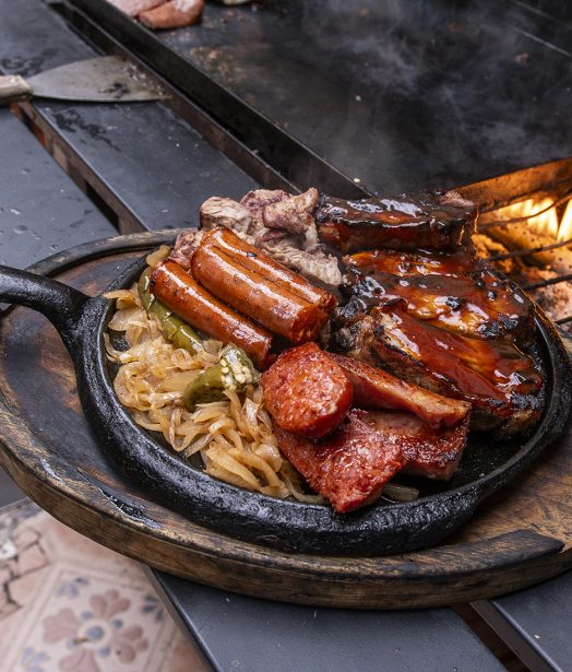 Tenedor libre de carne asada